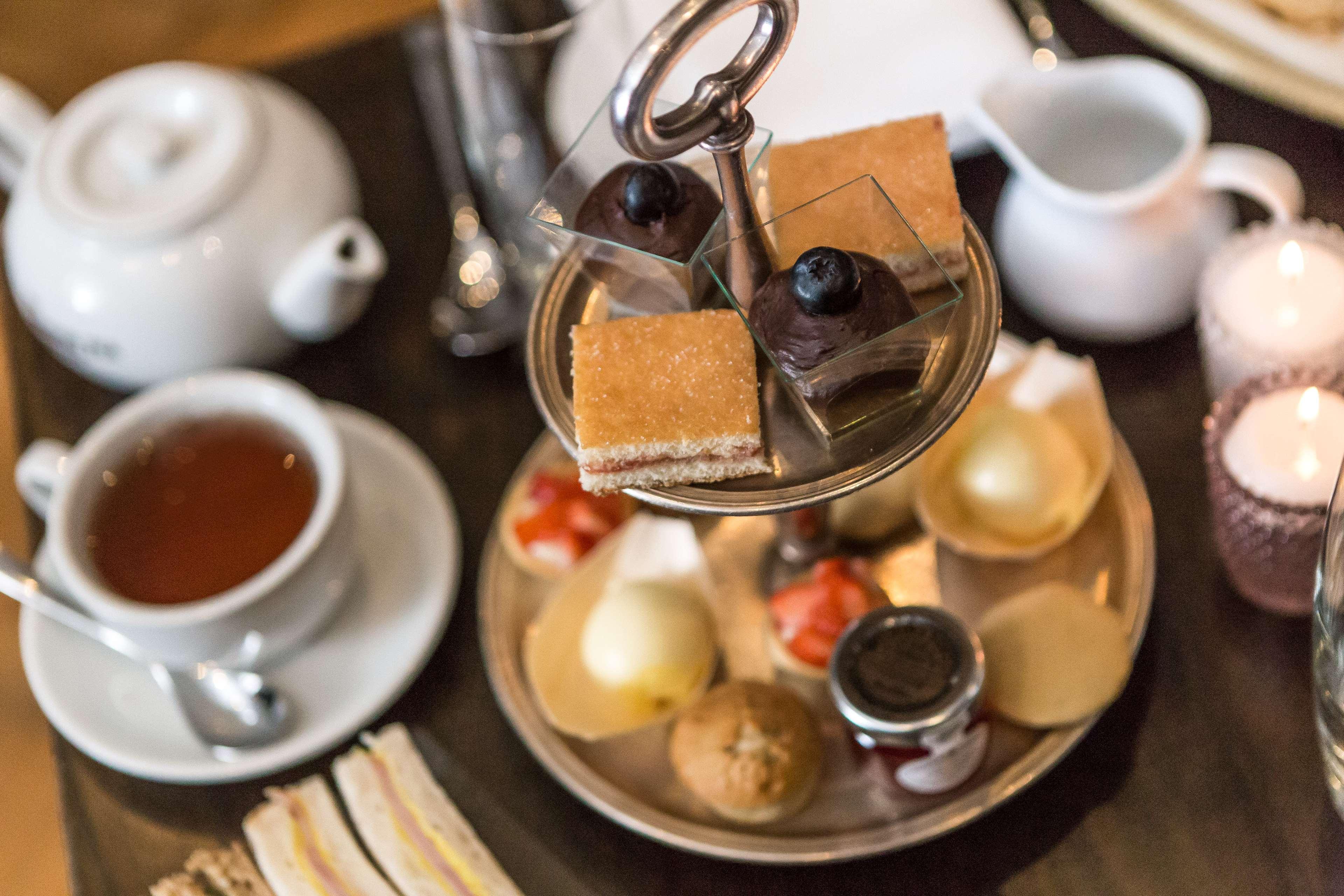Courthouse Hotel Лондон Экстерьер фото Afternoon tea