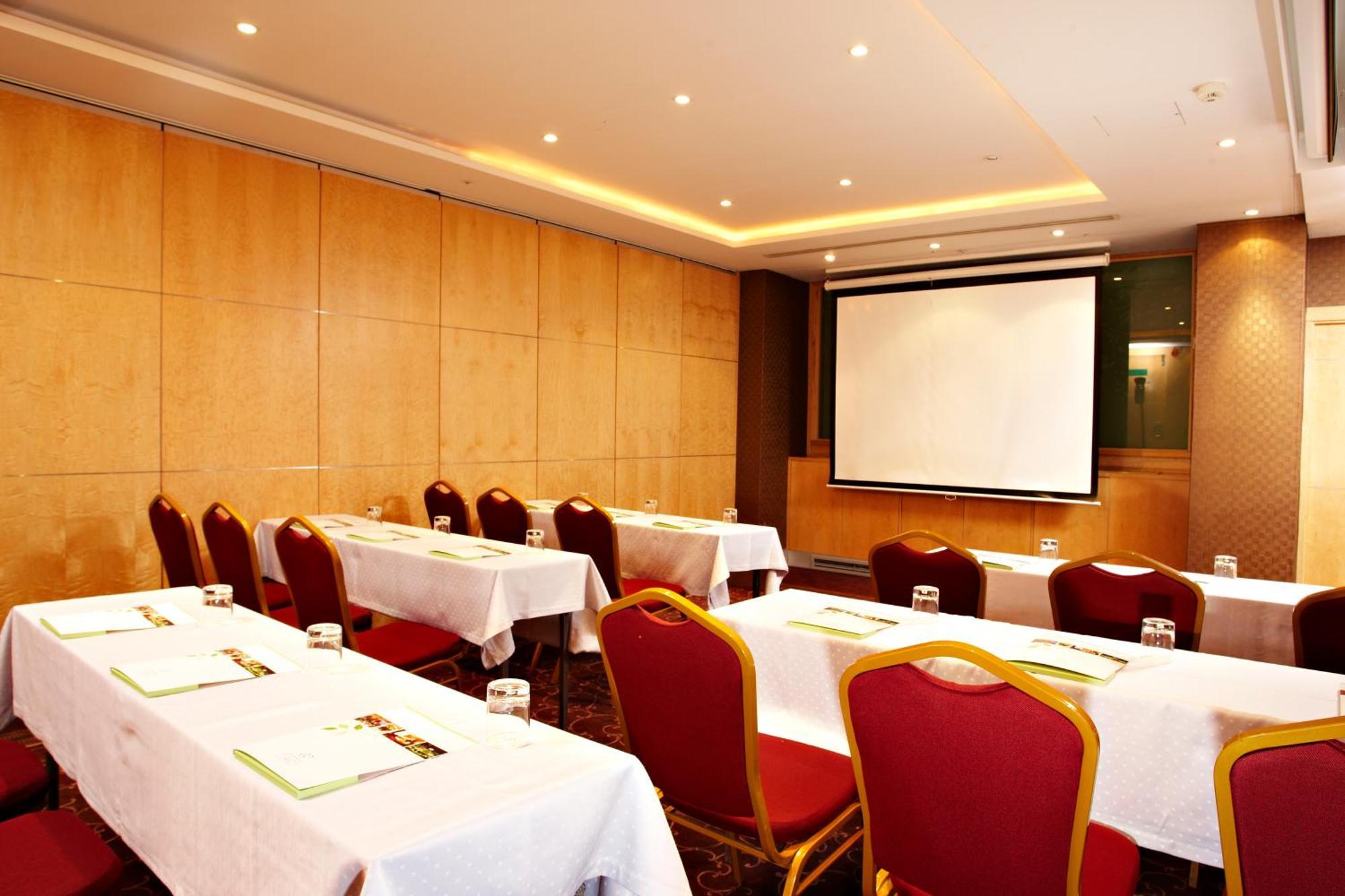 Courthouse Hotel Лондон Экстерьер фото Meeting room