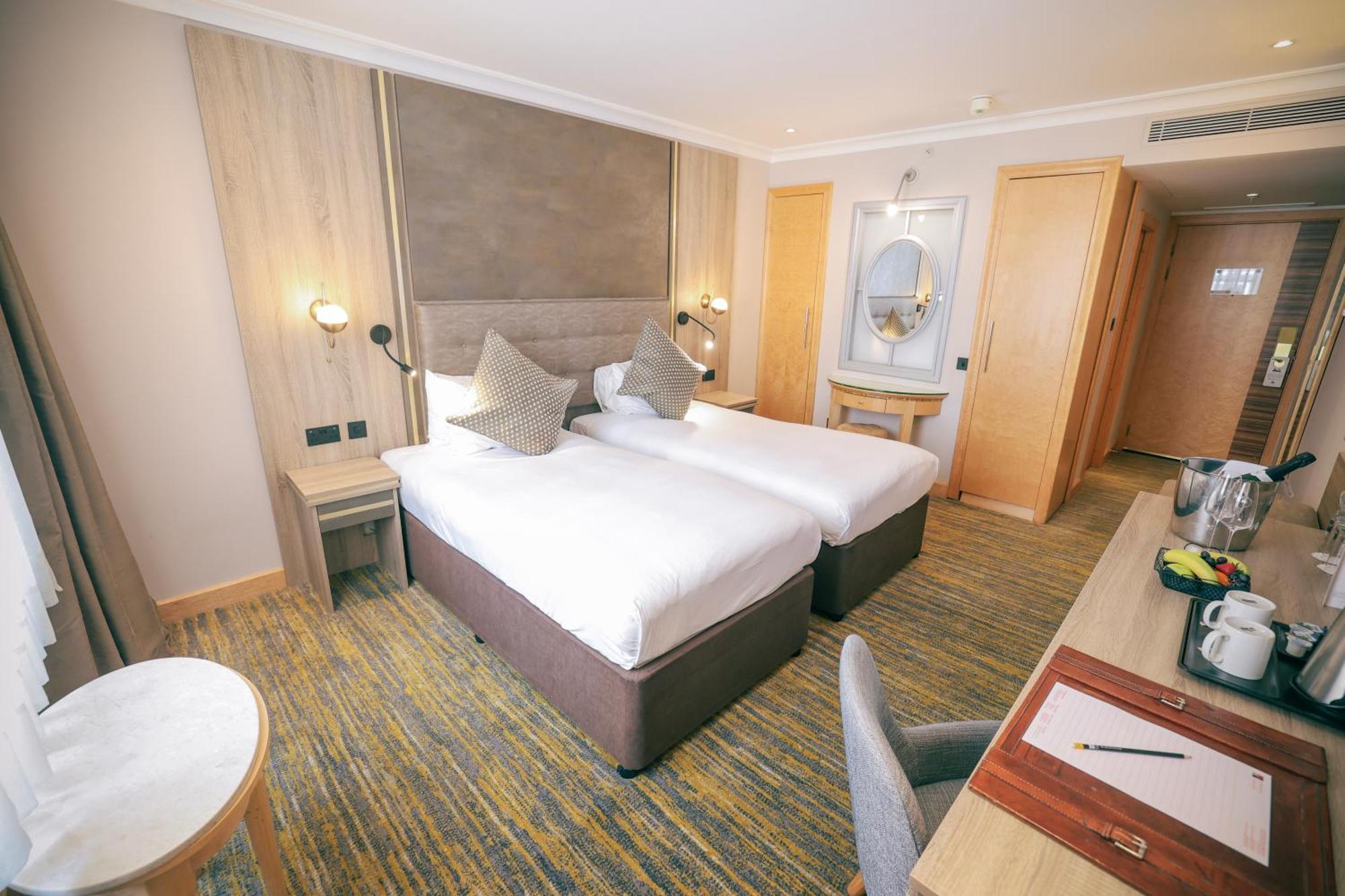 Courthouse Hotel Лондон Экстерьер фото